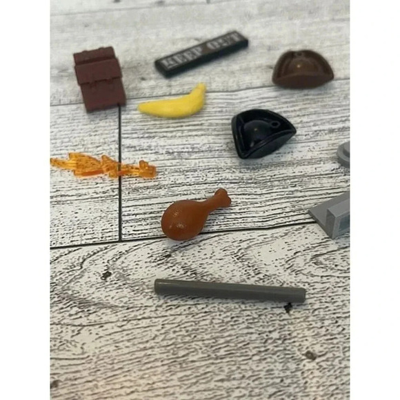 Lego Parts And Pieces Lot Of 13 - Picture 7 of 7